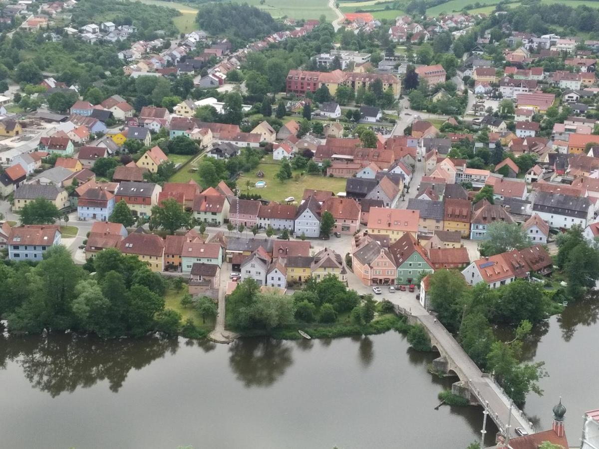 Ferienwohnung Kallmuenz_Luftschloss Екстериор снимка
